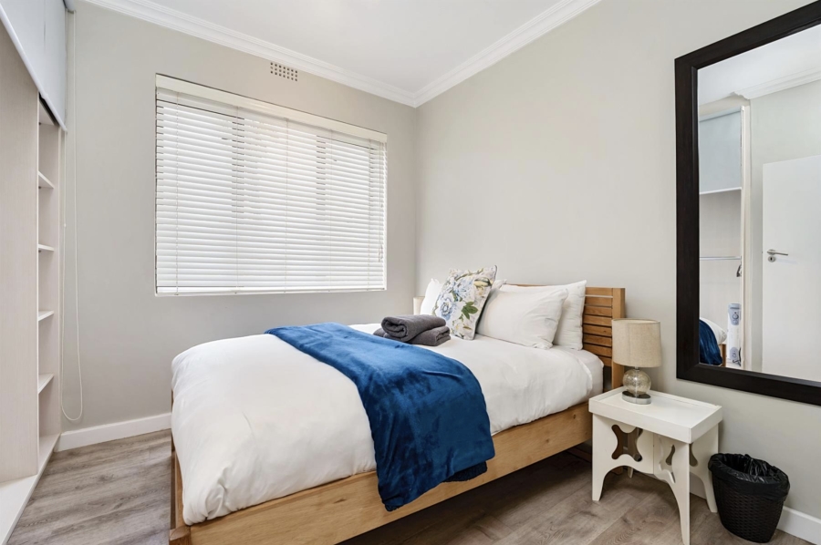 2 Bedroom Property for Sale in Sea Point Western Cape